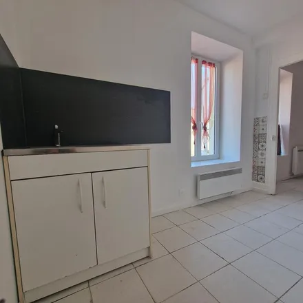 Image 7 - 4 Grande Rue, 58130 Guérigny, France - Apartment for rent