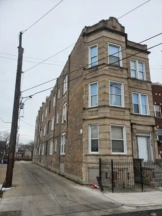 Buy this studio house on 1215 South Homan Avenue in Chicago, IL 60623