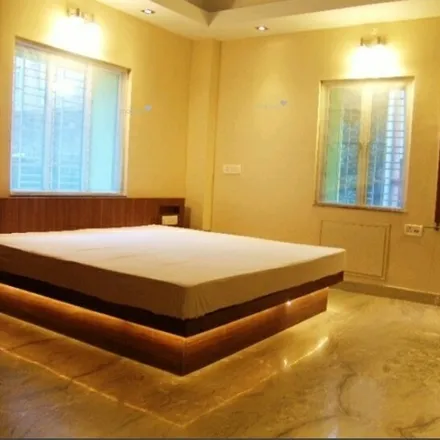 Rent this 4 bed apartment on unnamed road in Alipore, Kolkata - 700053