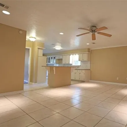 Image 2 - 804 Silverpines Road, Houston, TX 77062, USA - House for rent