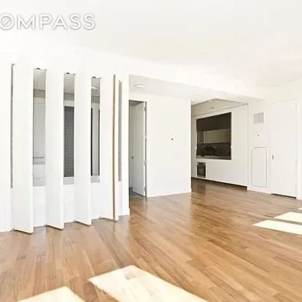 Image 5 - 15 William, 15 William Street, New York, NY 10005, USA - Condo for sale