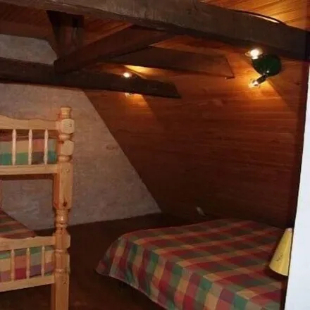 Rent this 2 bed townhouse on Cubjac-Auvézère-Val d'Ans in Dordogne, France