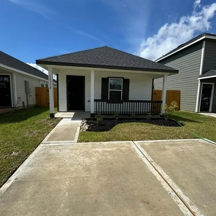 Rent this 3 bed house on 16750 N Marie Village Dr in Conroe, Texas