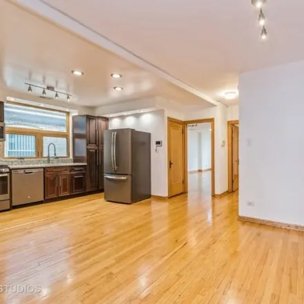 Image 2 - 3007 North Narragansett Avenue, Chicago, IL 60634, USA - House for sale