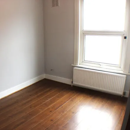 Image 5 - Tisdall Place, London, SE17 1QQ, United Kingdom - House for rent