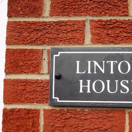 Image 2 - High Street, Linton, DE12 6QT, United Kingdom - Townhouse for rent