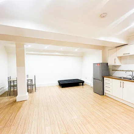 Image 1 - Upton Heights, 214 Ham Park Road, London, E7 9LE, United Kingdom - Apartment for rent