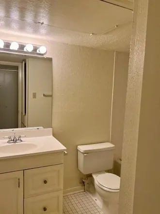 Image 4 - 9101 Country Creek Dr Apt 403, Houston, Texas, 77036 - Condo for rent