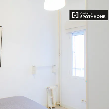 Rent this 5 bed room on Edificio Rotonda in Avenida de la Ciudad de Barcelona, 81