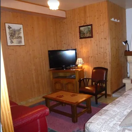 Rent this 2 bed apartment on 74340 Samoëns