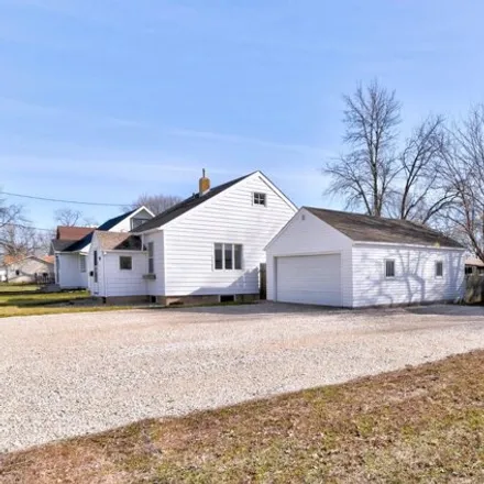 Buy this 2 bed house on 1901 16th Street in Emmetsburg, IA 50536