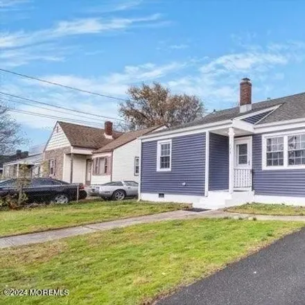 Rent this 3 bed house on 231 Seabreeze Way in Keansburg, NJ 07734