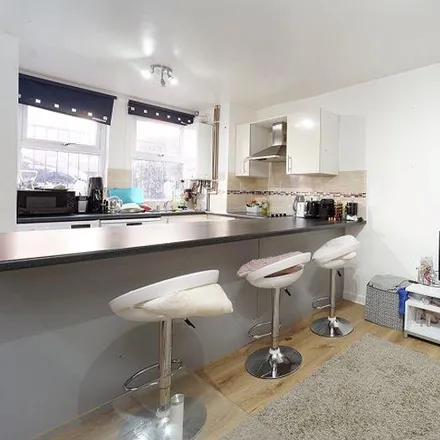 Image 2 - Pearson Grove, Leeds, LS6 1JD, United Kingdom - Townhouse for rent