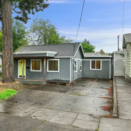 Buy this 2 bed house on 7014 N Wilbur Ave in Portland, Oregon