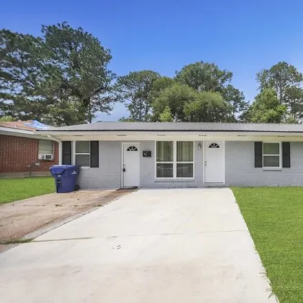 Buy this 3 bed house on 177 Carver Drive in Lincoln Heights, Leesville