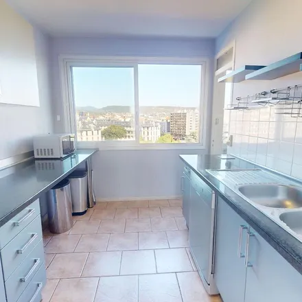 Rent this 3 bed apartment on 46 Avenue des Paulines in 63000 Clermont-Ferrand, France