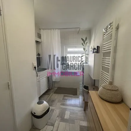 Image 1 - 78 Avenue Victor Hugo, 84200 Carpentras, France - Apartment for rent