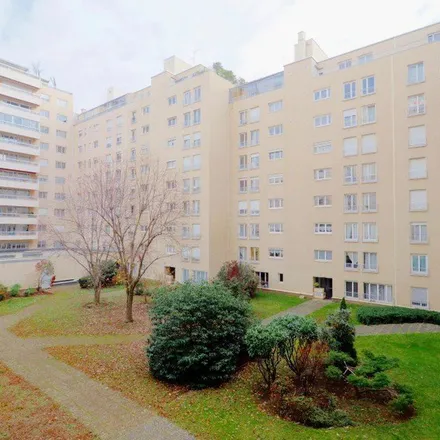 Image 5 - 30 Rue Renan, 69007 Lyon 7e Arrondissement, France - Apartment for rent