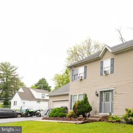 Image 2 - 3880 Newportville Road, Newportville, Bristol Township, PA 19056, USA - House for sale