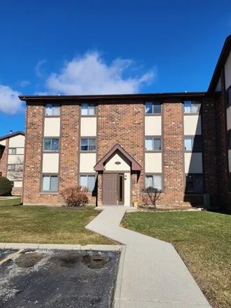 Image 2 - 456 Westwood Court, Crystal Lake, IL 60014, USA - Apartment for rent