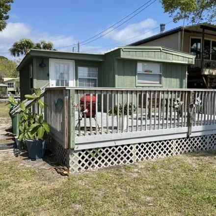 Buy this studio apartment on 1164 Palmetto Drive in Cedar Key, FL 32625