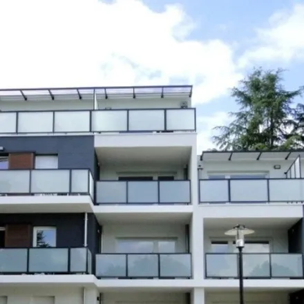 Rent this 2 bed apartment on 199 Avenue René Cassagne in 33150 Cenon, France