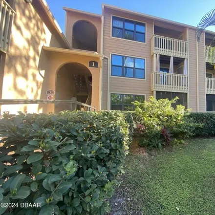 Buy this 1 bed condo on 1401 South Palmetto Avenue in Daytona Beach, FL 32114