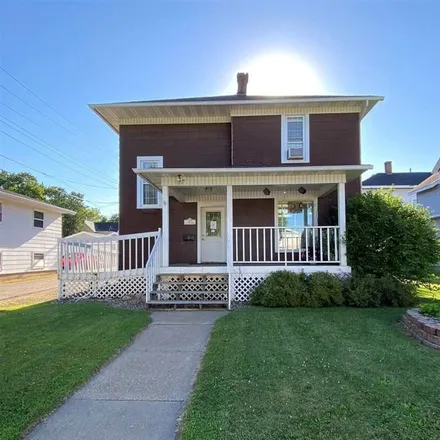 Buy this 4 bed house on Bautch Chiropractic East in 1015 North 6th Street, Wausau