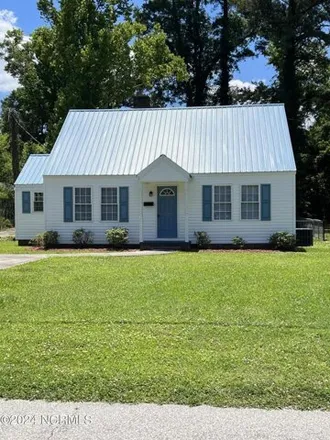 Buy this 2 bed house on 250 East Calhoun Street in Whiteville, NC 28472