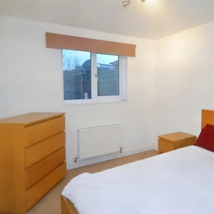 Rent this 1 bed house on Wisley Avenue in Milton Keynes, MK13 8AG
