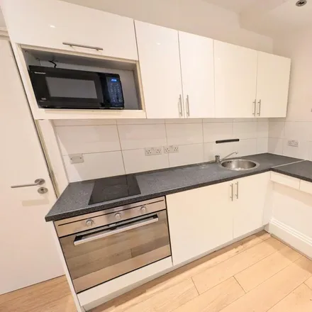 Image 4 - 1 Inglewood Road, London, NW6 1RB, United Kingdom - Apartment for rent