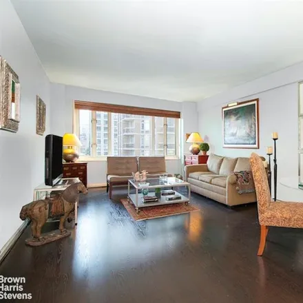 Image 2 - 166 EAST 63RD STREET 10D in New York - Townhouse for sale
