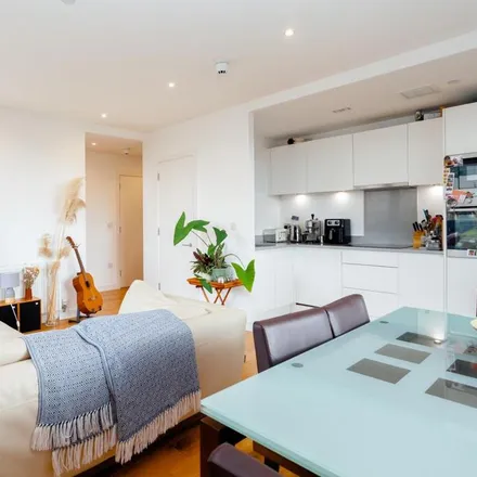 Image 4 - Graphite Point, 36 Palmers Road, London, E2 0FS, United Kingdom - Apartment for rent