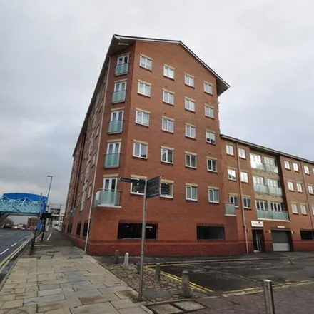 Rent this 1 bed apartment on Wincolmlee in Hull, HU2 8AH