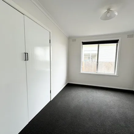 Rent this 3 bed apartment on Moore Street in Hamilton VIC 3300, Australia
