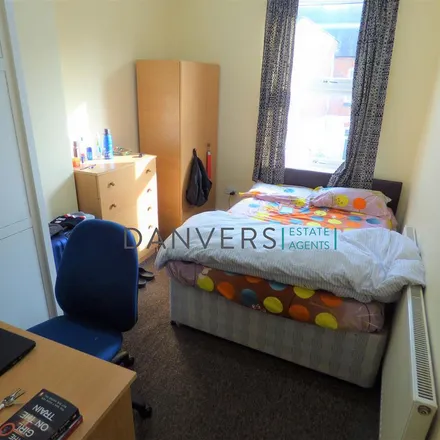 Rent this 5 bed apartment on Beaconsfield Road in Leicester, LE3 0PB