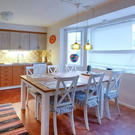 Rent this 2 bed house on 263 38 Höganäs