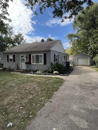 Buy this 3 bed house on 121 North 28th Street in Battle Creek, MI 49015
