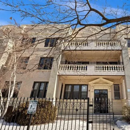 Rent this 5 bed condo on 4353 South Doctor Martin Luther King Junior Drive in Chicago, IL 60653