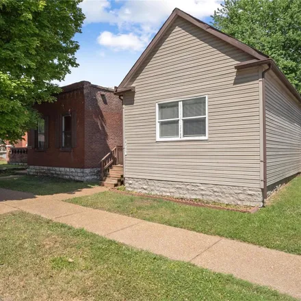 Buy this 2 bed house on 8205 Pennsylvania Avenue in Saint Louis, MO 63111