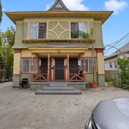 Buy this studio townhouse on 1016 West 21st Street in Los Angeles, CA 90007