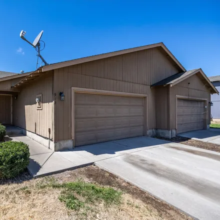Buy this 3 bed house on 912 Southeast Kierra Place in Madras, OR 97741