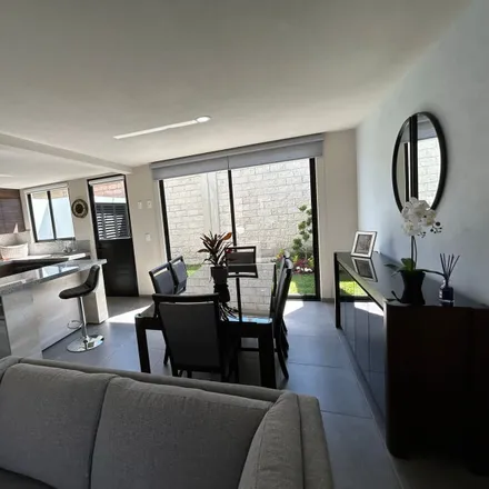 Buy this 8 bed apartment on Calle Paseo San Isidro 111 in 52140 Metepec, MEX
