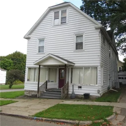 Image 1 - 257 Broadhead Avenue, Jamestown, NY 14701, USA - House for sale