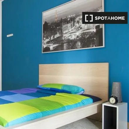 Rent this 4 bed room on Scuola Primaria Armando Diaz in Via Crocefisso, 20136 Milan MI