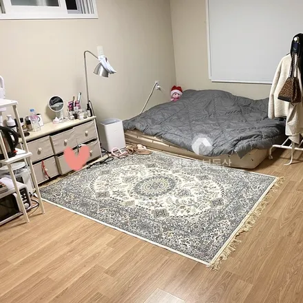 Rent this studio apartment on 서울특별시 강남구 역삼동 793-21
