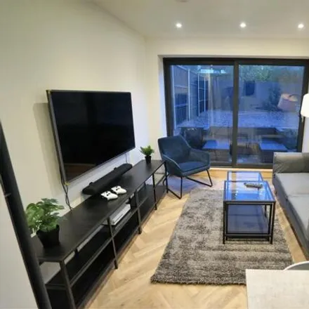 Rent this 7 bed townhouse on 524 Fishponds Road in Bristol, BS16 3AH