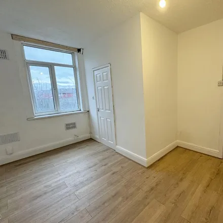 Image 2 - Charlton Road, Leeds, LS9 9JW, United Kingdom - Townhouse for rent