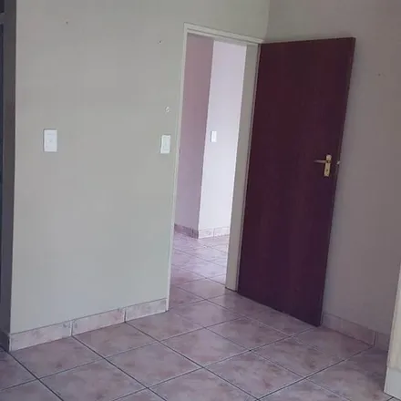 Image 4 - 58 Jeugd St, Potchefstroom, 2520, South Africa - Apartment for rent