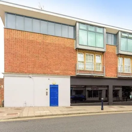 Buy this 2 bed apartment on Maidenhead Community Centre in York Road, Maidenhead